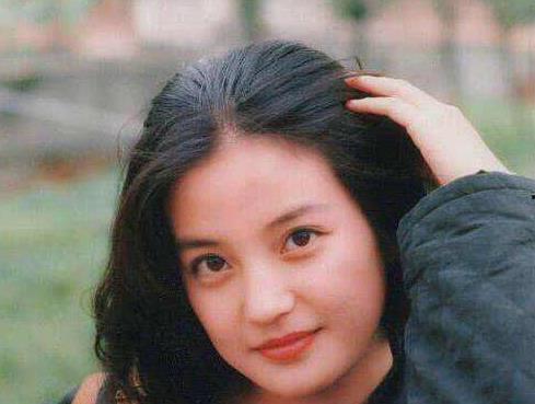 吃瓜娱乐圈赵薇,娱乐圈的瓜田女王，揭秘她的辉煌与争议